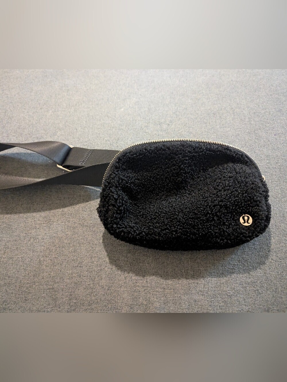 lululemon athletica Black Fleece Belt Bag